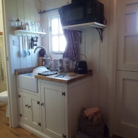 Shepherds Hut with stunning views located on the edge of the peak district