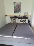 Apartment and more .... Creative garden with fire pit and barbecue