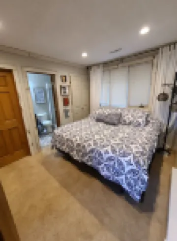 Private Beach, Beautiful Lake Home, Fishing, Recreation - Everything You Need!