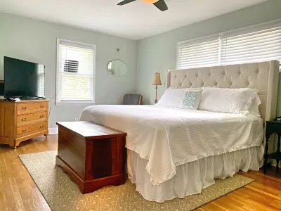 Home in the Kernersville near Winston Salem, Greensboro, High Point Hotels in der Nähe von Paul J Ciener Botanical Garden