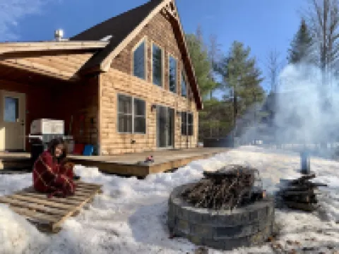 Riverfront Ski Chalet Cabin only minutes to Sunday River Resort & Trails Galore!