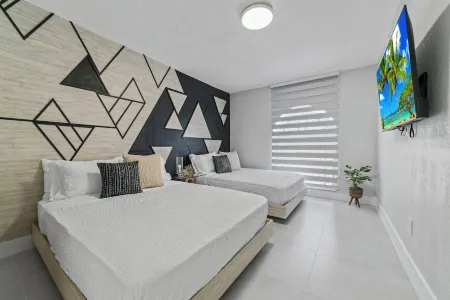 Family Fun House w/ Pool, Games, Sports & BBQ