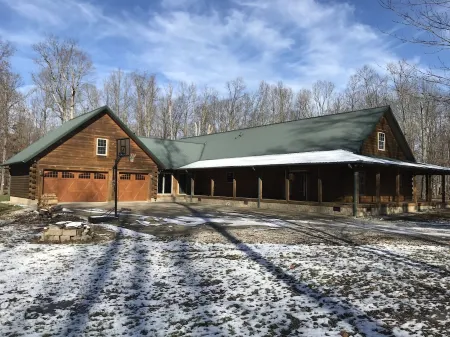 4500 sq ft Secluded Log Cabin Home on 17 acres
