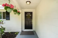 La Niña 5 minutes to Nokomis Beach. Fenced in Yard Pet-Friendly!