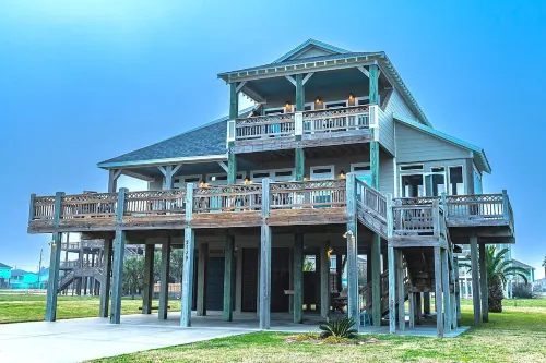 The Queen - Crystal Beach Luxury Home Unobstructed View, Super Cute!