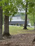 LAKE VIEW!  FISHERMANS DREAM! CLOSE TO BLUESTONE BOAT LANDING! Hotels in Mecklenburg County