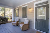 12th Fairway Cottage at the Landing, Reynolds Lake Oconee. Lake Access!
