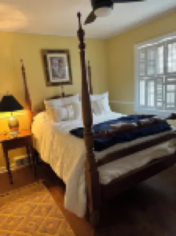 Quiet Escape in the Middle of Town!