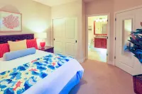 Relaxing Upscale Hawaiian Condo