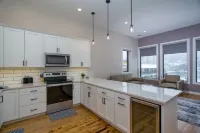 Luxury Stay DT Houghton, 2 Bed, 1 Bath Suite B