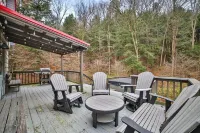 Hungry Hollow Hideaway - escape to this modern cabin on 15 acres