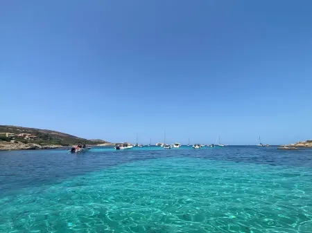 Comfortable 8-person villa with pool and sea view Отели в г. Лумио