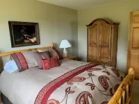 Large mountain home with stunning views of Georgetown Lake and Pintler Range