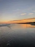 NOW BOOKING FOR WINTER! CUTE….COZY….COASTAL!! Quiet Neighborhood!