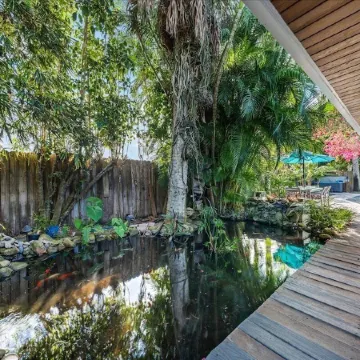 4/4 Home w/ Pool & Hot Tub – Steps from the Beach!