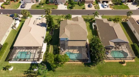 Waterview! 5 Bedrooms! 10 minutes to Fort Myers Beach!