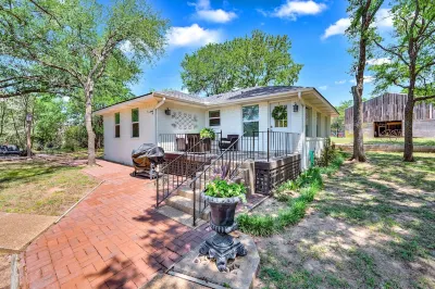 The Wildflower- Peaceful Retreat/7 Miles to Magnolia/Downtown Waco