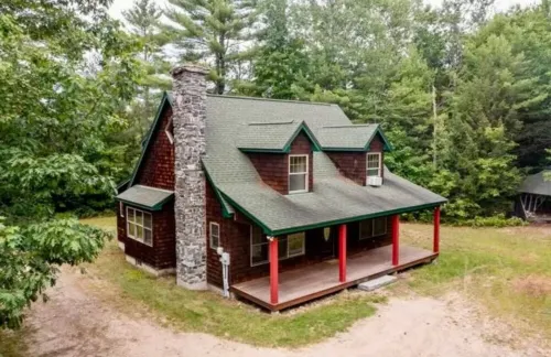 Peaceful tranquil cozy home tucked away in Madison