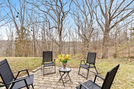 12 Guest/Top Area /Families/Park