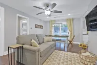 ☀️Walking Trail☀️XL Fenced Backyard ☀️Cul-de-sac☀️800ft² ☀️💤 Street☀️