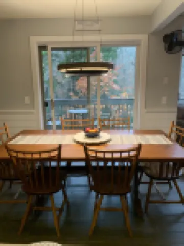 Newly renovated Townhouse walking distance to Mt.Snow base lodge.