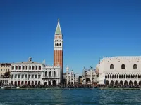 'Palazzo Rossi' Apartment 1A in the old town with balcony, FREE PARKING and WiFi