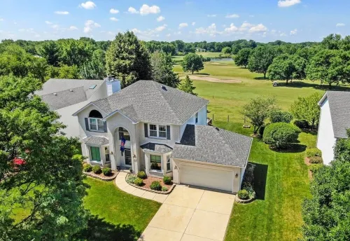 Modern, Spacious, & Convenient 4 BR/3.5 BA Home minutes from golf & shopping