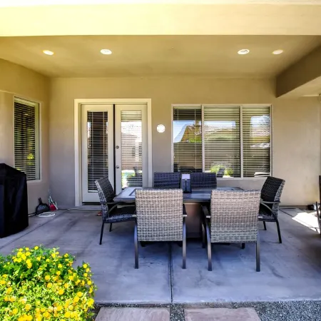 Beautiful 3 bedroom home in a private community in Estrella Mountain Ranch