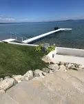Traverse City West Bay Direct Waterfront - Homestays