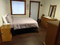 Updated Ranchhouse,  large yard & rear deck. Hotels near Noyo Headlands Park