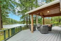 Charming Lakefront Log Cabin