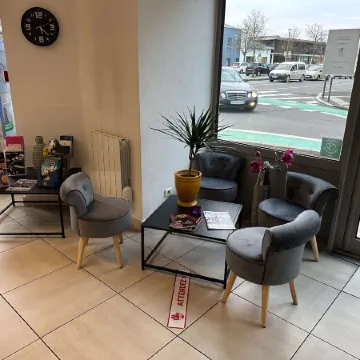 Brit Hotel Confort Nevers Centre Gare