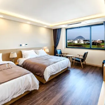 Seawater Spa Hotel Coza Отели рядом с достопримечательностью «Храм Помунса»