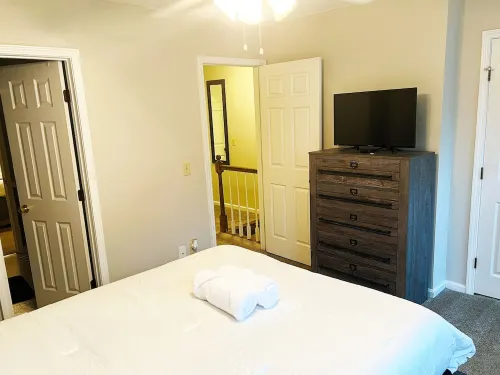 Downtown Family Home - Minutes to WB Stadium, Vista, 5 Points