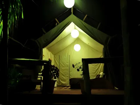 Pixotell Sherbaug Tents Отели в г. Панчгани