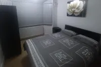 Coventry Stay - Sleeps 8 Free Parking & WiFi Hotels in 