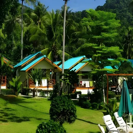 Green Cottage Beach Resort Отели рядом с достопримечательностью «Бухта Бангбао»