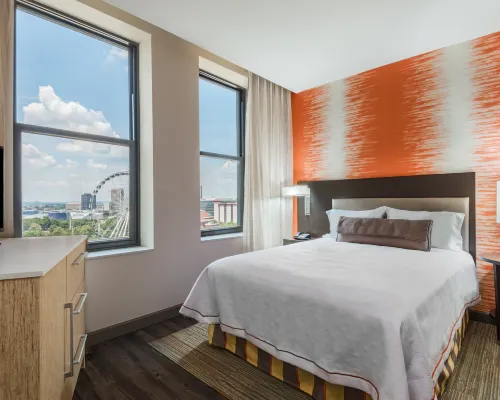 Home2 Suites by Hilton Atlanta Downtown Отели рядом с достопримечательностью «Капитолий штата Джорджия»