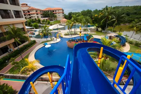 AnaStays Premier Suite Studio & Apartment @Melaka Waterpark Resort Отели рядом с достопримечательностью «Melaka Botanikal Garden»