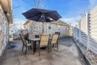 Steps to Beach with Linens + Towels including AC