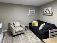 4 Blocks from UPTOWN, all new renovation, SUPER NICE! Hotels in Roxboro