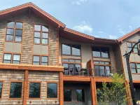 Good Times to be had at our Luxury new loft condo at the base of Cranmore.