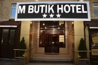 M Butik Hotel - 泳池