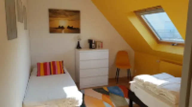 House 5 Bedrooms, 2 bathrooms, enclosed garden 800m from Morgat beach