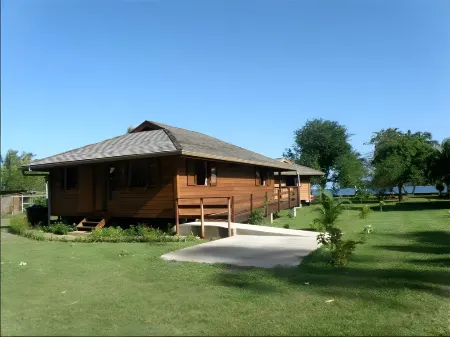 Moorea Surf Inn Отели в г. Паопао