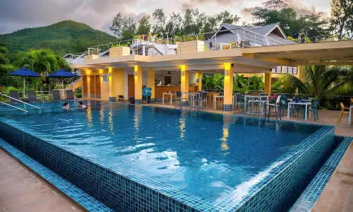 Acajou Beach Resort