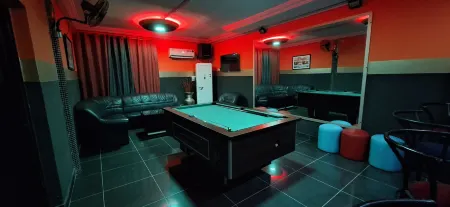 Room in Guest Room - Royal Blue Guest House Bar