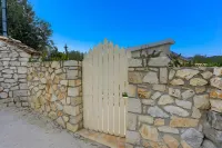 Bibi - Danilia Cottages