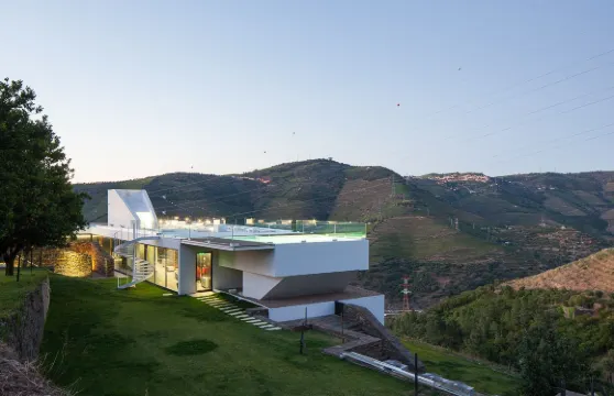 昆塔德卡薩勒德龍霍葡萄酒酒店