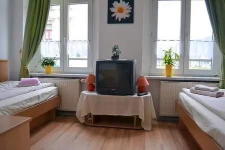 Pension Dessauer Hof Отели рядом с достопримечательностью «Marktkirche Unser Lieben Frauen»